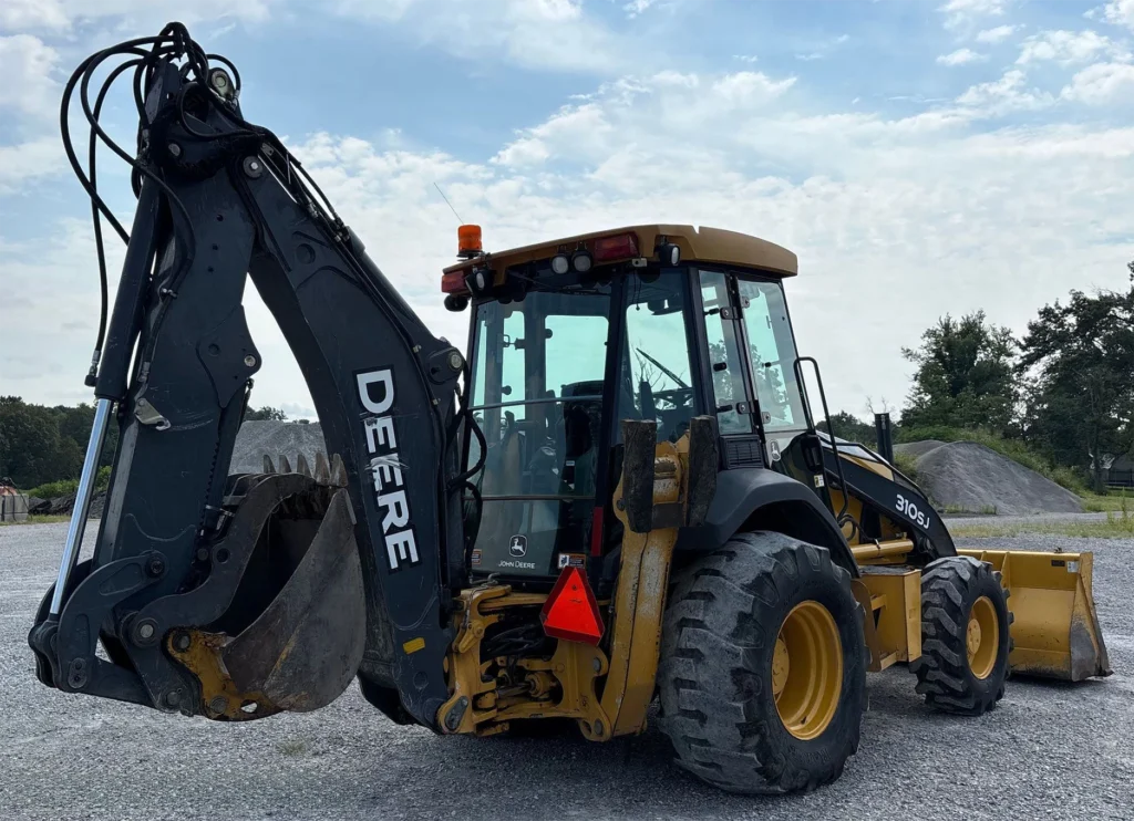 2011	John Deere	310SJ